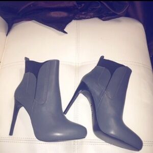 Charles David high heel grey boots
